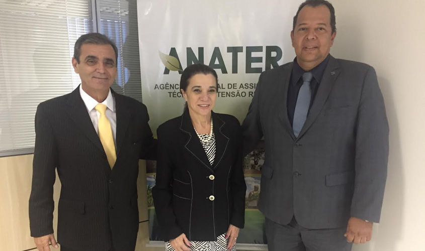 Emater de Rondônia firma convênio com Anater