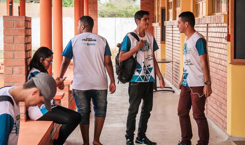 Aprovado projeto de lei que institui o auxílio-permanência para reduzir evasão no ensino médio em Rondônia