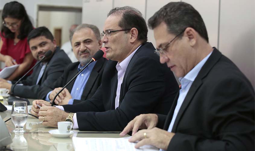 Comissão Especial recebe governador Daniel Pereira para esclarecer contrato de renegociação da dívida do Beron