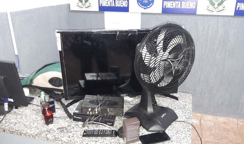 Polícia Militar recupera televisão e outros objetos furtados