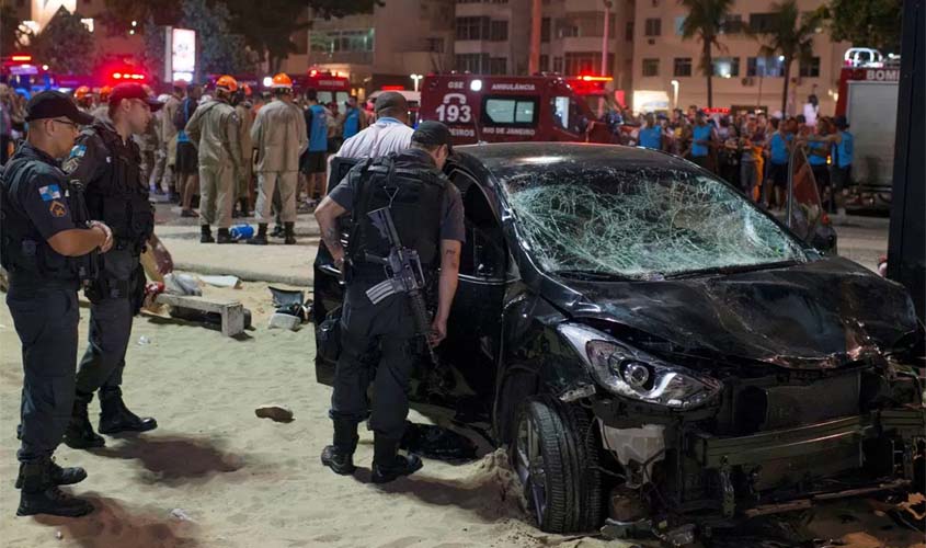 Motorista que feriu 16 e matou um bebê em acidente no Rio deixa a delegacia