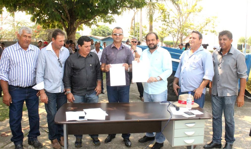 Deputado Laerte Gomes assegura recursos para o município de Vale do Paraíso