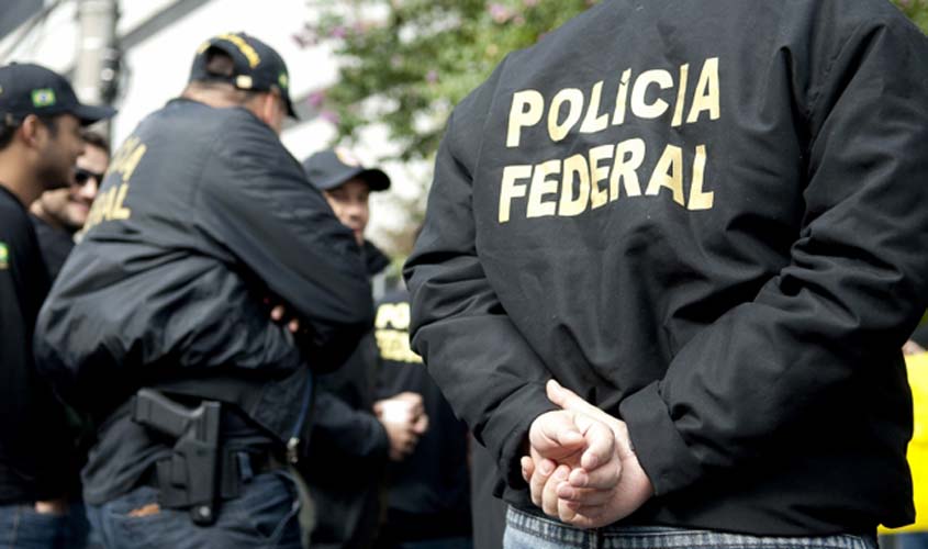 PF prende em São Paulo, em caráter temporário, o advogado José Yunes