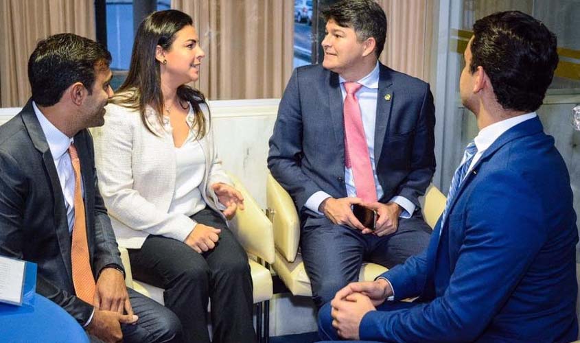 Mariana Carvalho se reúne com presidente da Frente Parlamentar da Primeira Infância