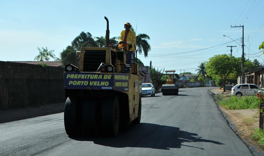 Ruas do bairro Pedrinhas estão sendo recapeadas