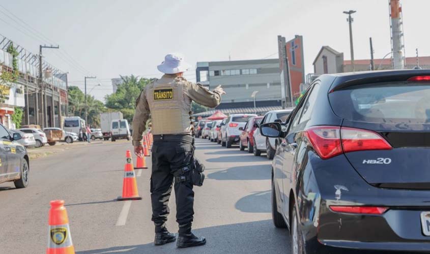 Prefeitura pede atenção redobrada às regras de trânsito durante período carnavalesco