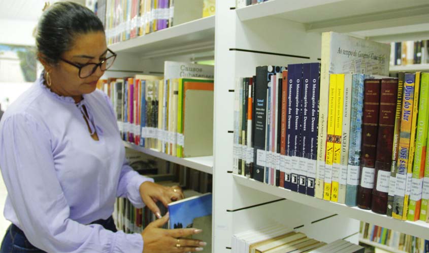 Biblioteca Dr. José Pontes Pinto continua com atendimento ao público mesmo durante recesso escolar