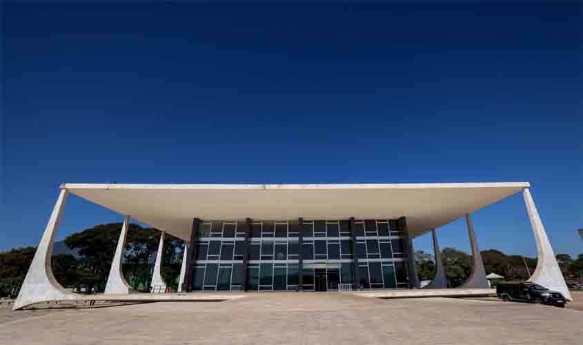 STF derruba cautelares impostas de ofício por juiz contra acusado de tráfico de drogas