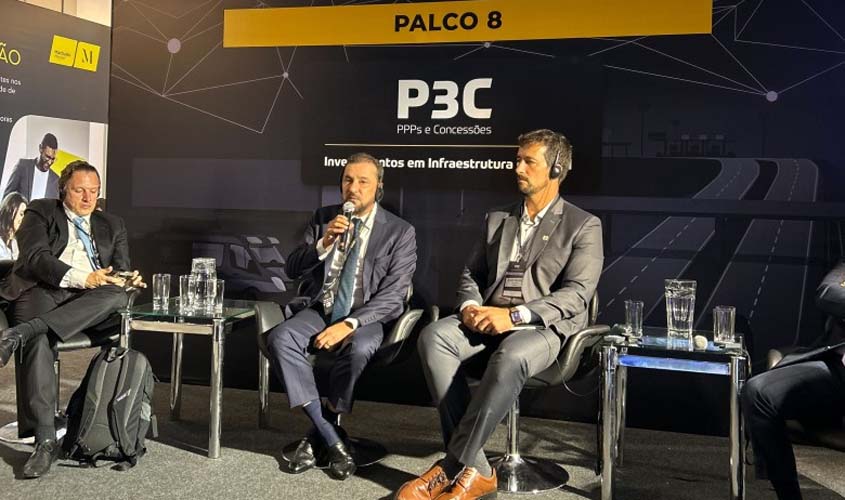 Hildon Chaves palestra em evento sobre parcerias público-privadas na Bolsa de Valores em São Paulo