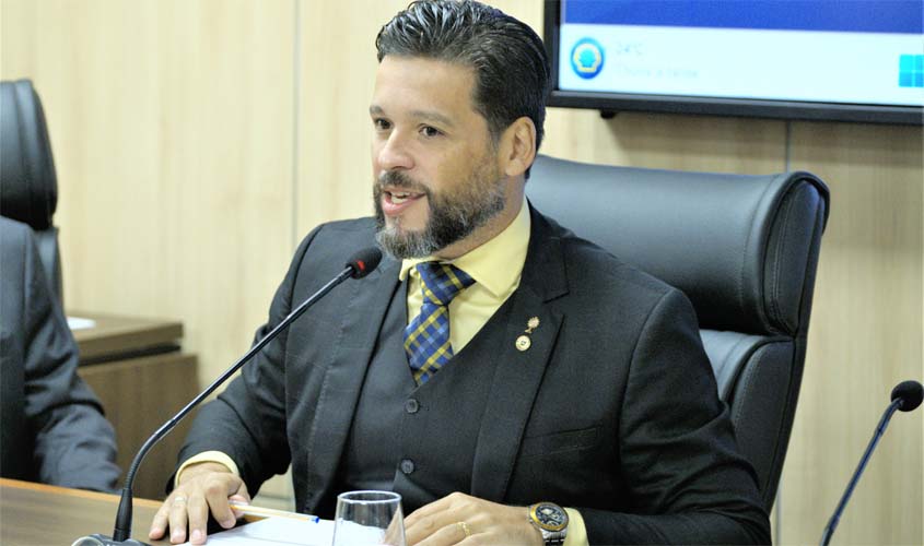 Deputado Delegado Camargo propõe regulamentação de viagens intermunicipais por carros de aplicativo