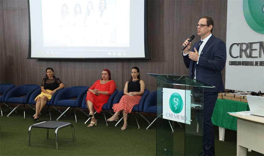 Cremero recebe formatura da X Turma de Residência de Ginecologia e Obstetrícia da Maternidade Municipal Mãe Esperança 