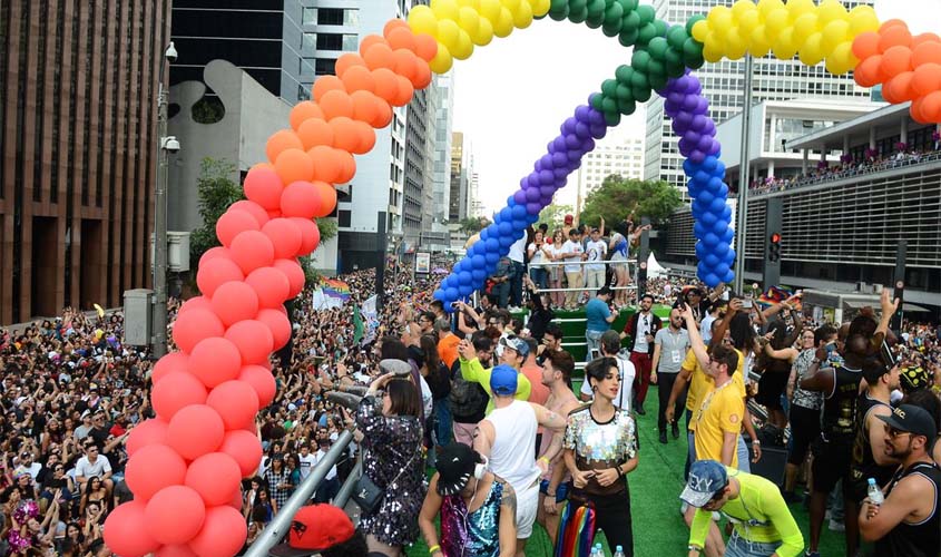 Parada do Orgulho LGBT de São Paulo quer discutir eleições