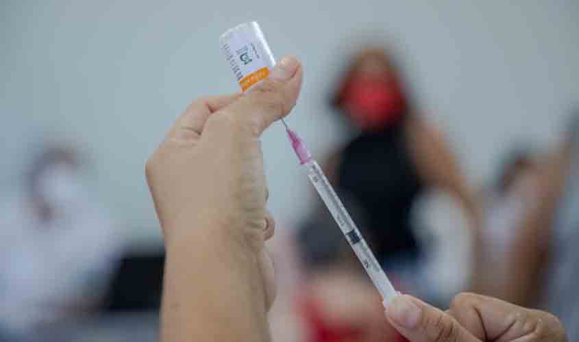 Portadores de comorbidade com 30 anos ou mais serão vacinados a partir de quarta-feira (2) 