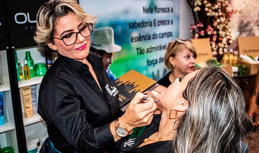 Mais de mil mulheres foram atendidas com serviços de estética