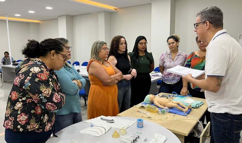 Profissionais da rede municipal participam de curso de reanimação neonatal