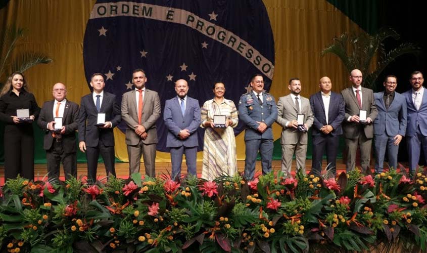 Integrantes do Ministério Público são homenageados com medalha da Secretaria de Segurança, Defesa e Cidadania em evento na capital