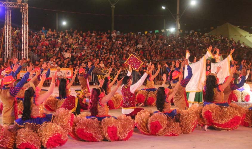 Programação do Flor do Maracujá segue com apresentações de grupos folclóricos neste sábado