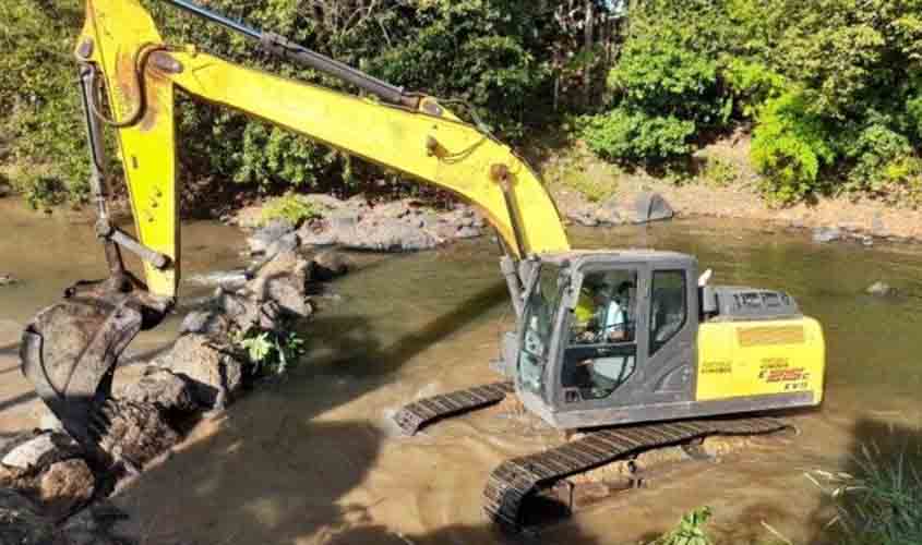 Governo de RO realiza obras de contenção no Rio Boa Vista