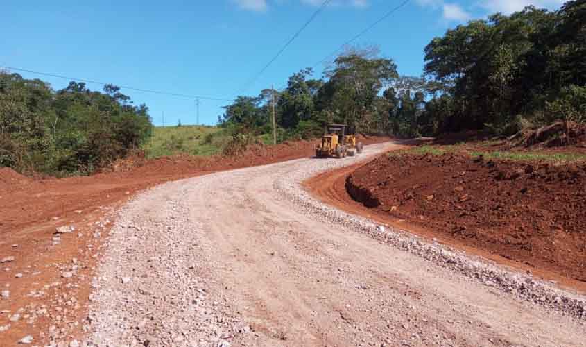 Rodovia-383 na região Zona da Mata recebe manutenção estratégica e reforça escoamento agrícola no estado