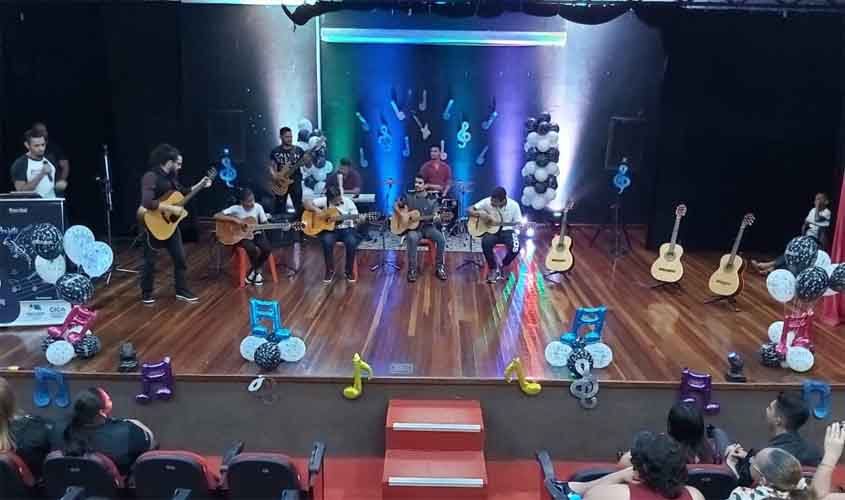 Centro Municipal de Arte e Cultura Escolar Som na Leste realiza recital de encerramento do primeiro semestre 2025