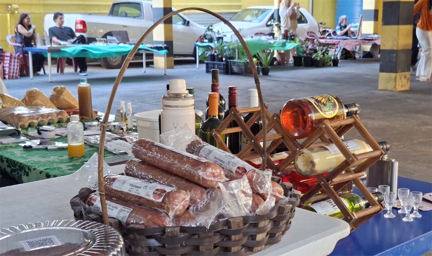 Feira valoriza talentos de servidores da Semed