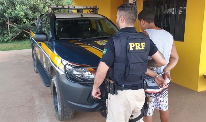 Foragido por furto é preso pela PRF em Humaitá