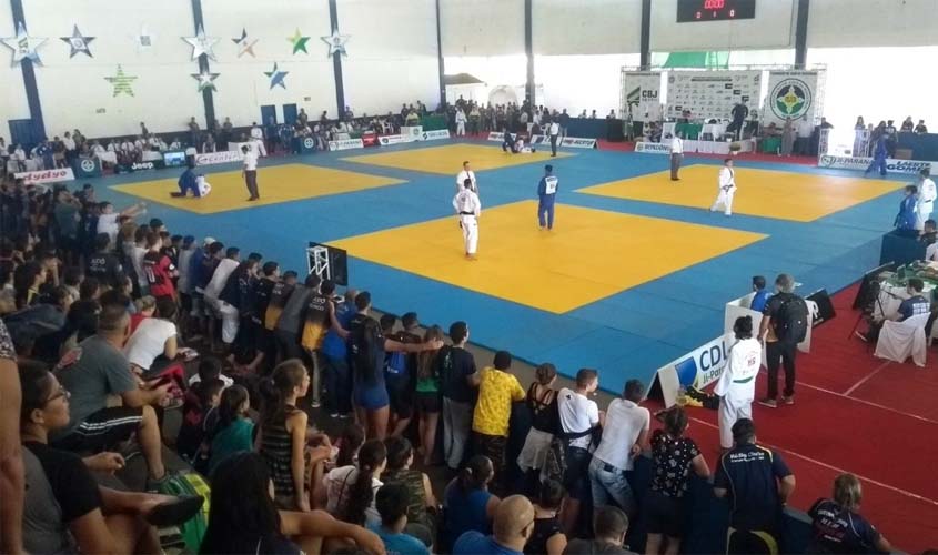 Aluna defende Rondônia em evento nacional de judô no Rio de Janeiro