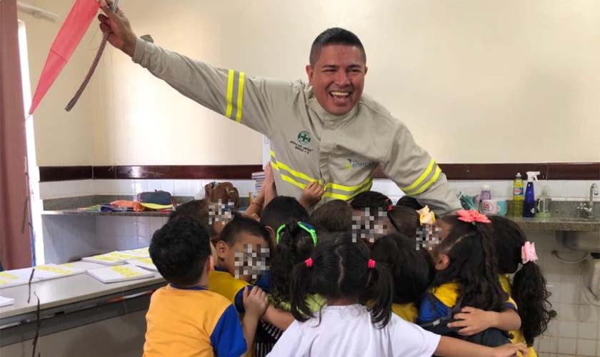 Energisa leva orientações de segurança com a rede elétrica para escola da zona leste