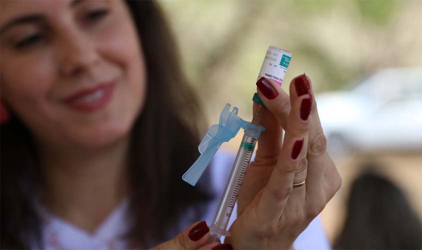 Vacinação brasileira é modelo para o mundo, mas enfrenta desafios