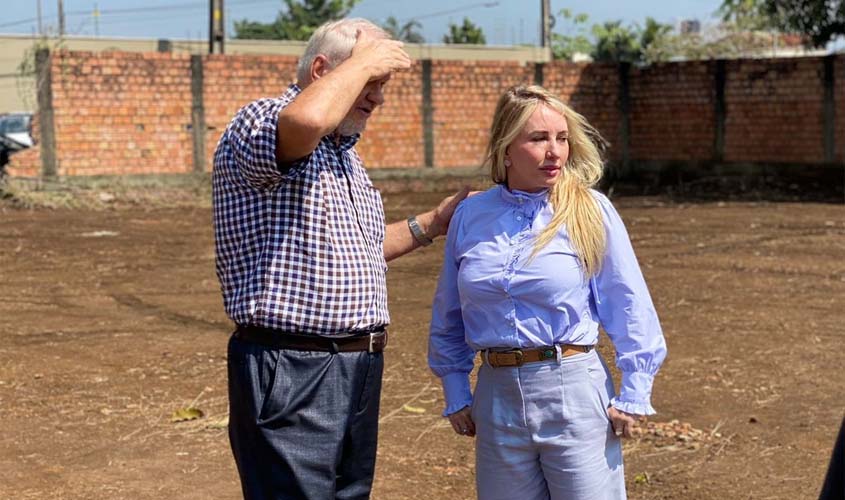 Ieda Chaves acompanha vistoria técnica em terreno que será construída a Casa da Mulher Brasileira