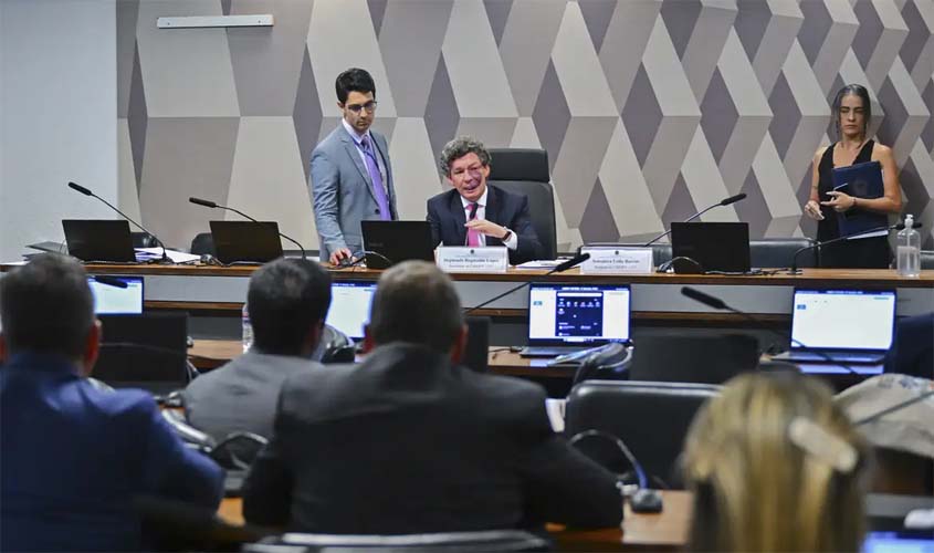 Ajustes adiam votação da MP da 'taxa das blusinhas'