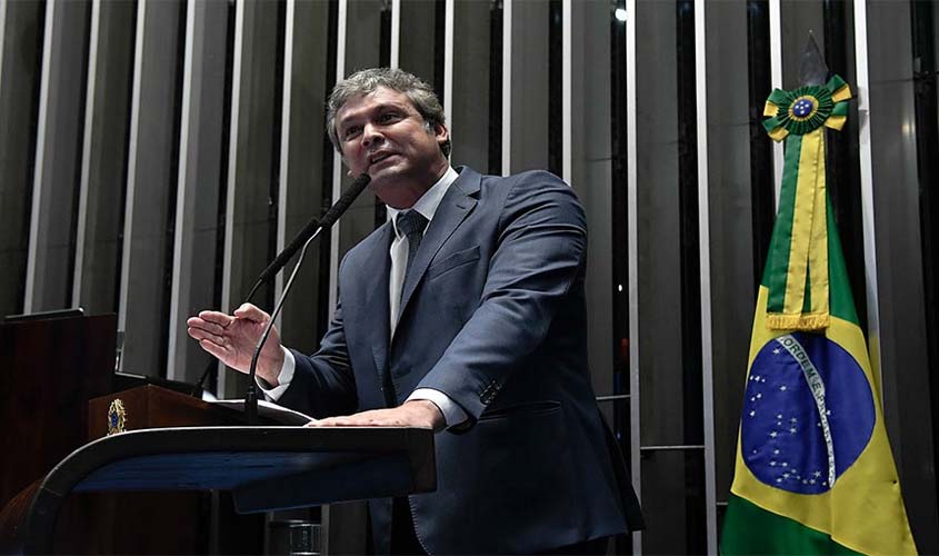 Lindbergh avalia que governo Bolsonaro não dará certo