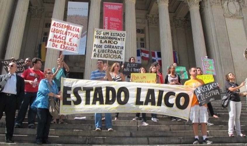 Sintero posiciona-se contrário ao PL que institui serviço voluntário de capelania nas escolas