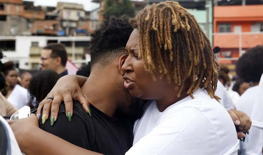 Facções e operações deixam população de favelas traumatizada