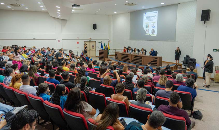 Combate ao assédio e discriminação no ambiente de trabalho é debatido em evento da Saúde