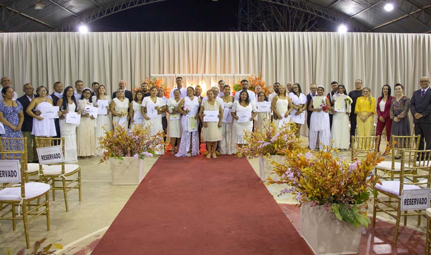 Casamento comunitário celebra 25 casais em Porto Velho