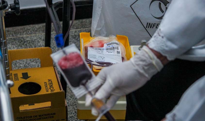 Fhemeron convoca doadores para manter estoque de bolsas de sangue neste final de ano