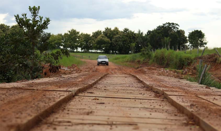 Prefeitura segue com serviços de melhorias na zona rural