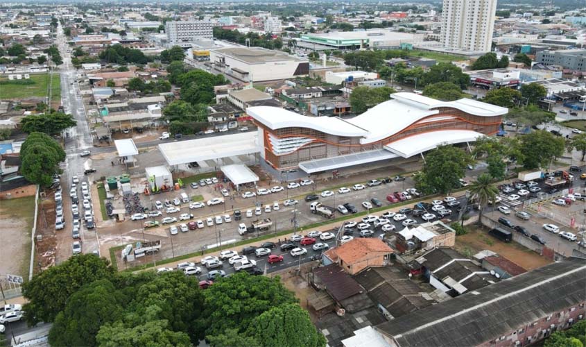 Prefeitura suspende taxa de estacionamento na rodoviária