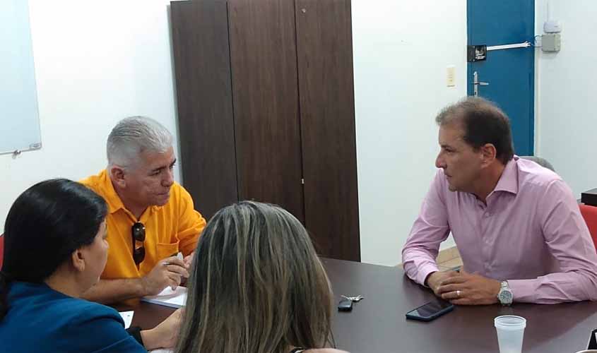 Semusb apresenta ao prefeito novo cronograma de mutirões