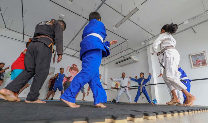 Aulas de jiu-jitsu ajudam crianças e adolescentes a superarem desafios em Porto Velho