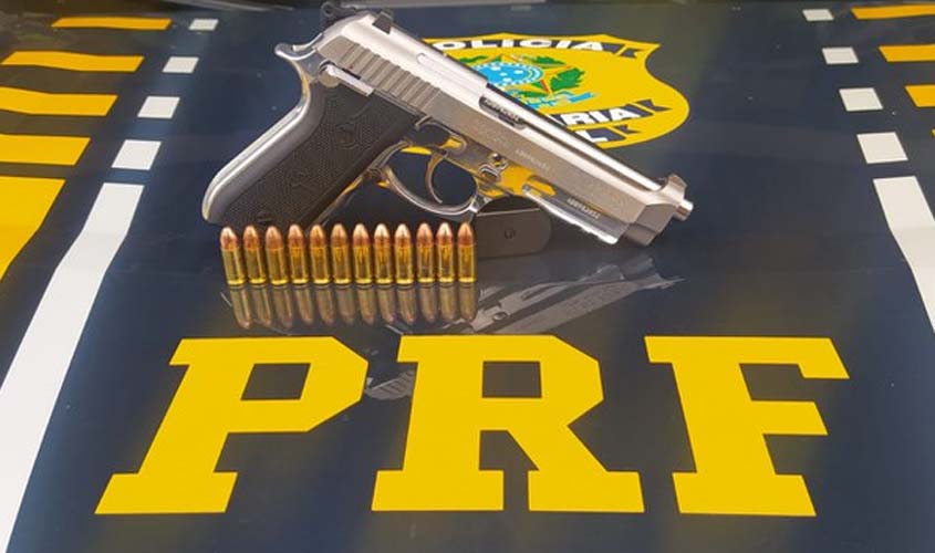 PRF apreende pistola carregada com 12 munições