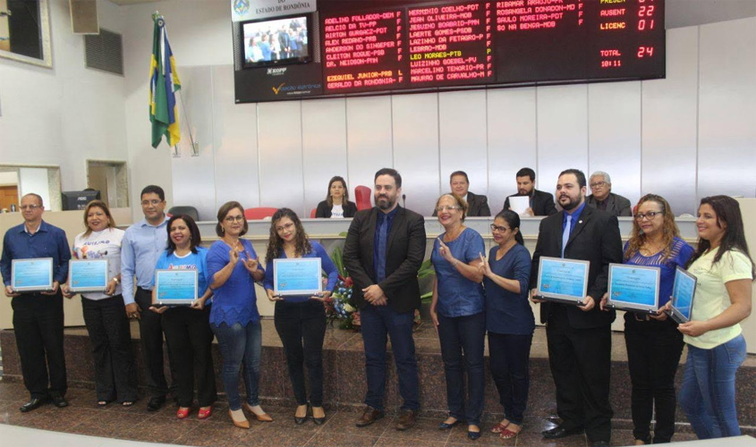 Léo Moraes realiza sessão solene em alusão ao Dia Mundial de Conscientização do Autismo