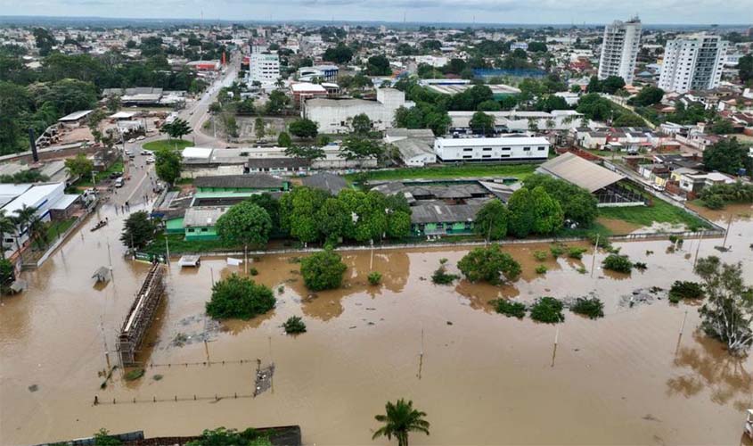 Mais de 4.300 pessoas estão desabrigadas no Acre por causa das cheias