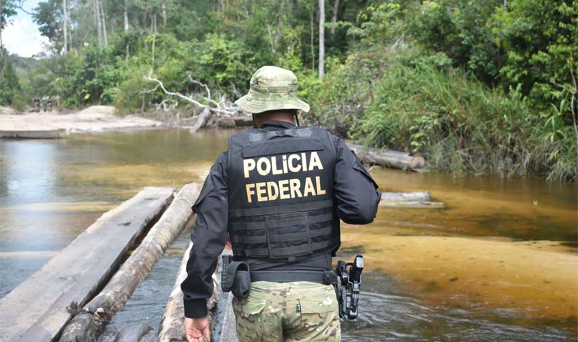 A Polícia Federal, deflagrou neste sábado e domingo - 01 e 02 de abril de 2023 -, Operação Espanta-Lobos