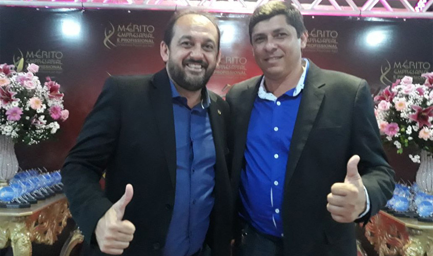 Laerte Gomes vence troféu Mérito Empresarial e Profissional na 15ª edição do evento