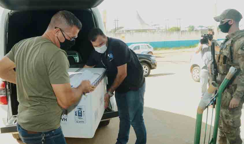 Rondônia recebe novo lote com 3.200 doses de vacina contra covid-19; É a 16ª remessa enviada pelo Ministério da Saúde