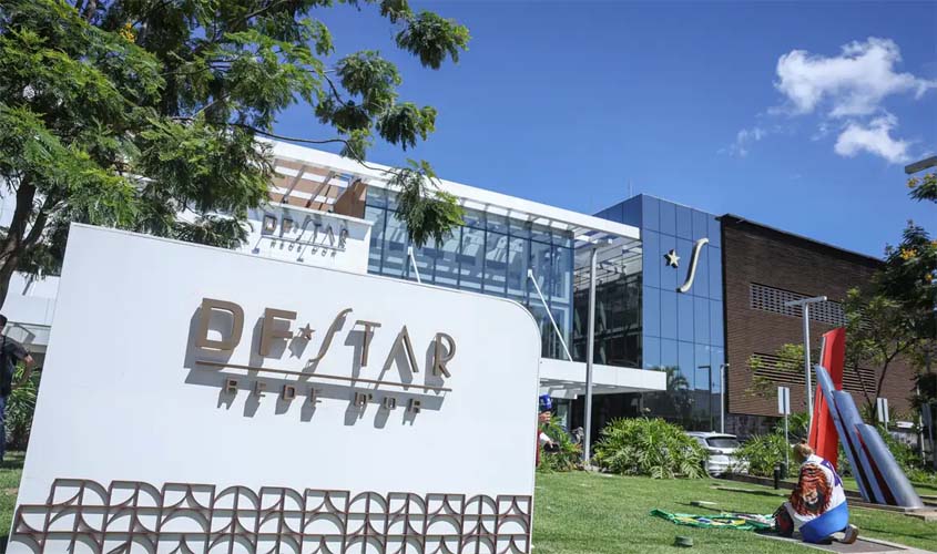 Bolsonaro apresenta boa evolução de cirurgia no ombro