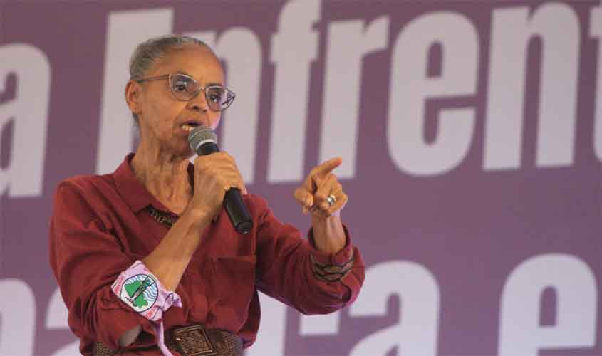 'Somos todas Marina Silva', disseram as mulheres atingidas à ministra nesta segunda-feira, em Brasília/DF