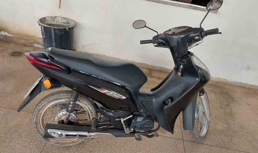 Moto roubada em Ariquemes é recuperada em Cujubim
